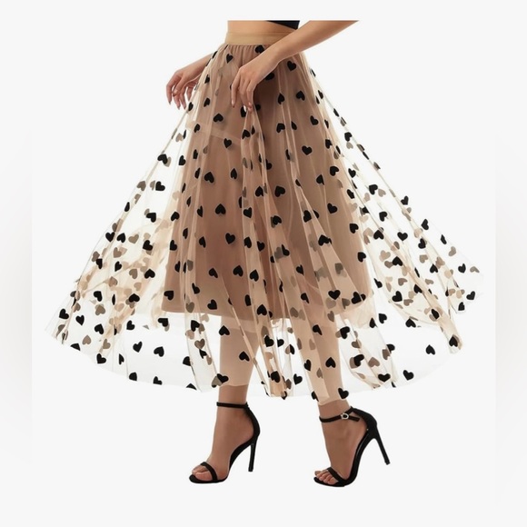 ❤️ Valentine Cute Heart Skirt 😍 - Picture 4 of 14